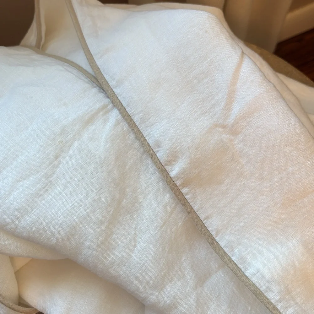 Quince White Cotton Duvet Cover Set with Contrast Piping